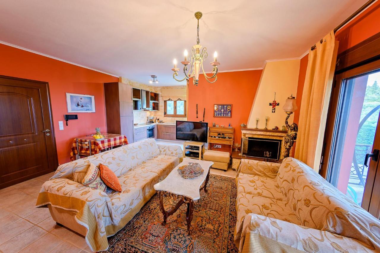 Villa Mariellie Néa Péramos Extérieur photo