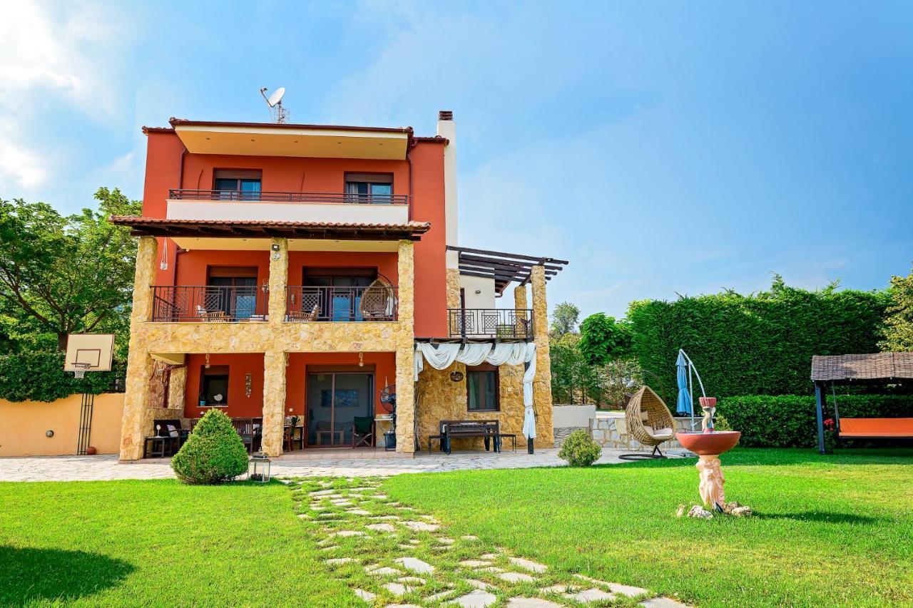 Villa Mariellie Néa Péramos Extérieur photo