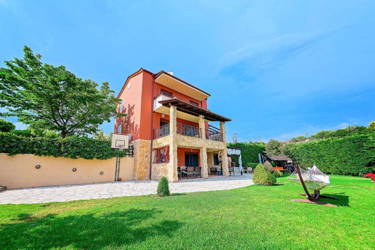 Villa Mariellie Néa Péramos Extérieur photo