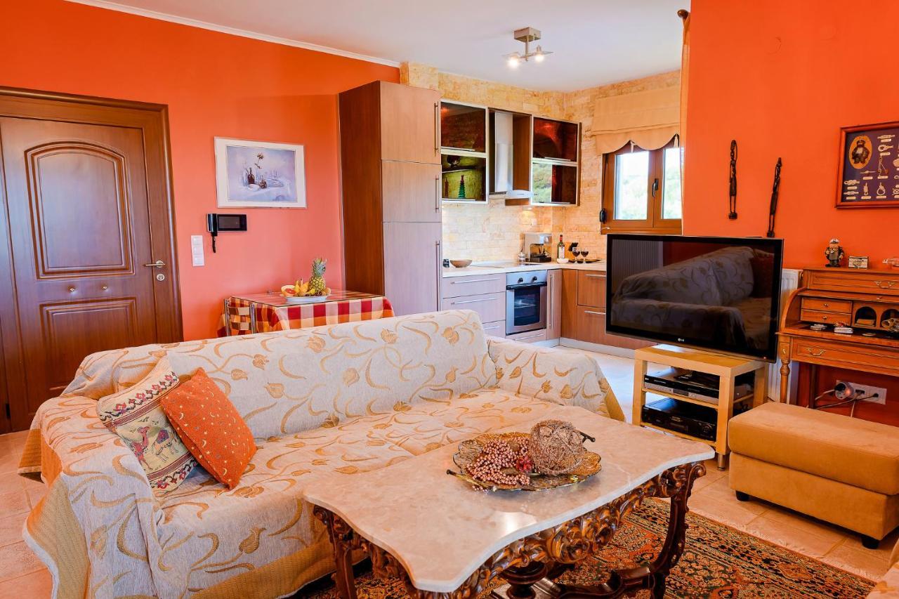 Villa Mariellie Néa Péramos Extérieur photo